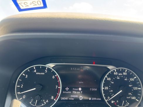 Used 2021 Nissan Rogue SV FWD image 45