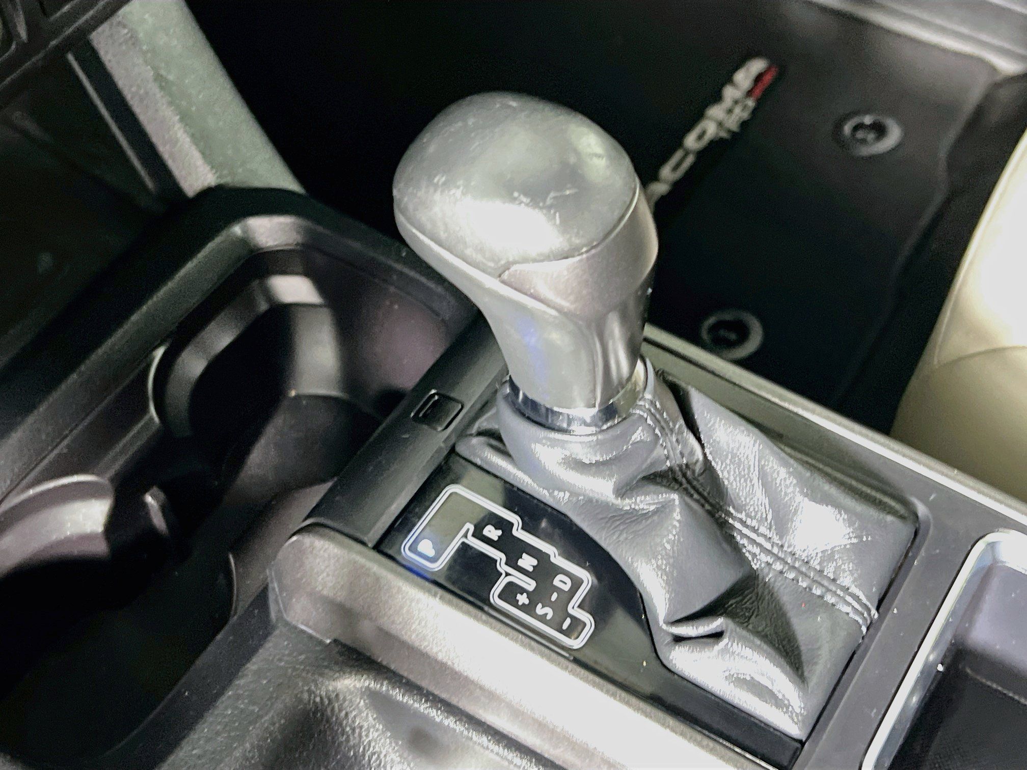 Used 2018 Toyota Tacoma TRD Sport RWD image 23