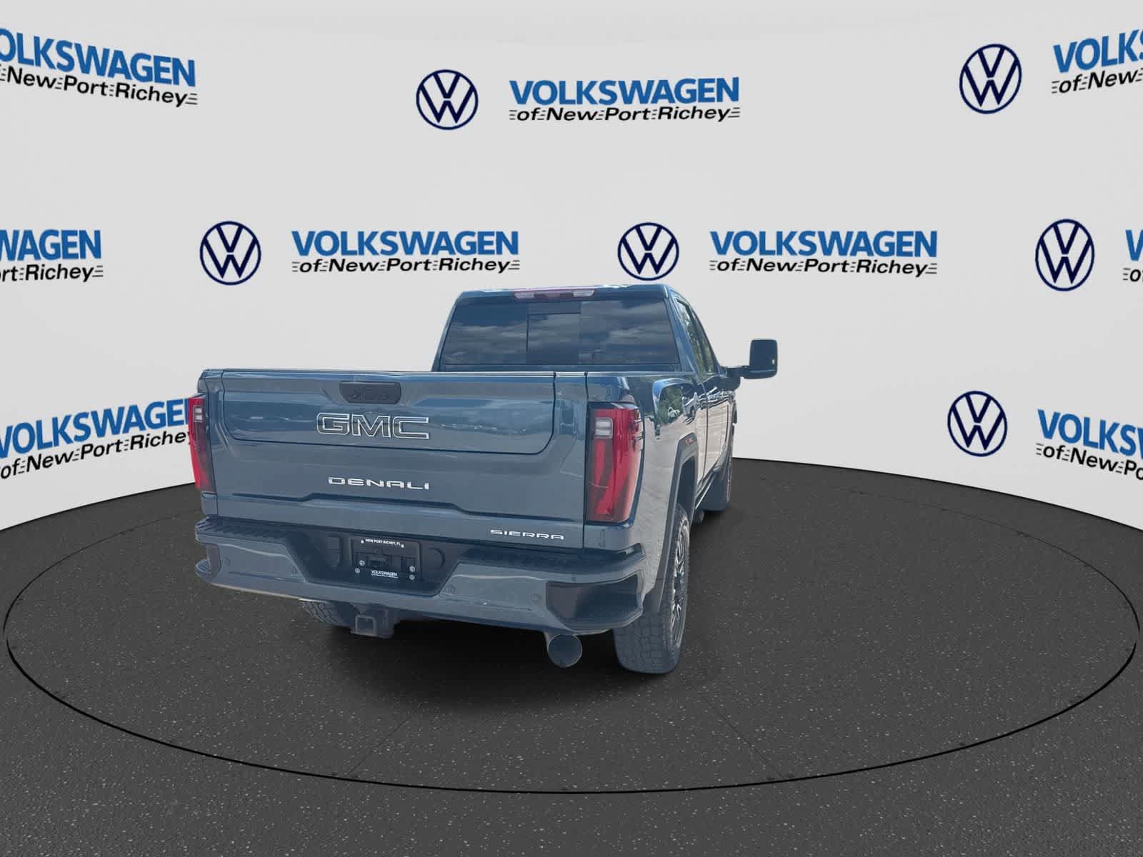 Used 2024 GMC Sierra 3500 Denali Ultimate AWD/4WD image 14
