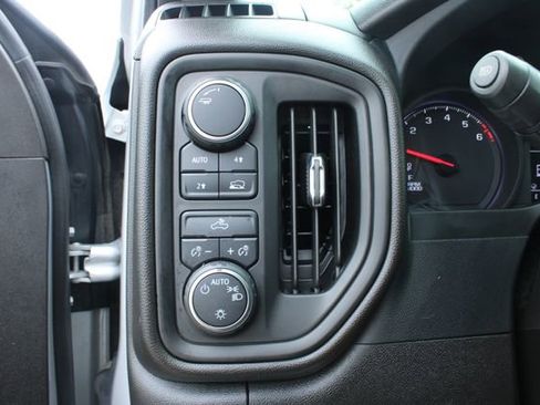 Used 2022 Chevrolet Silverado 1500 Custom AWD/4WD image 15