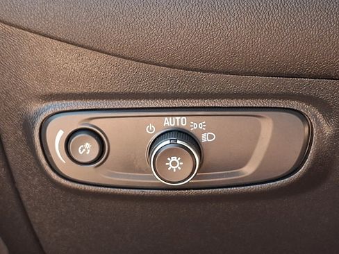 Certified 2024 Chevrolet Equinox LT FWD image 22