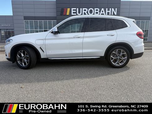 Used 2021 BMW X3 xDrive30e w/ Premium Package image 2