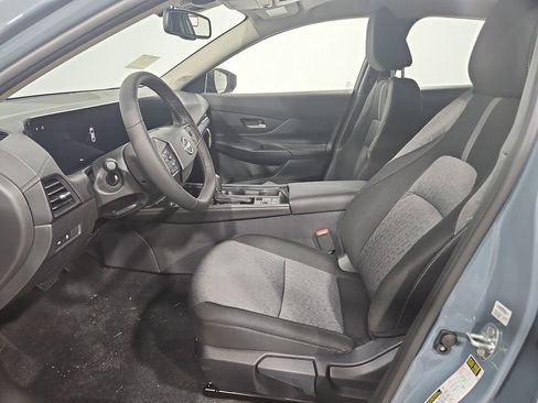 New 2026 Nissan Sentra SV w/ SV Convenience Package FWD image 9