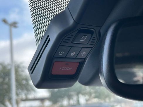 Certified 2022 Toyota Sienna XSE image 34