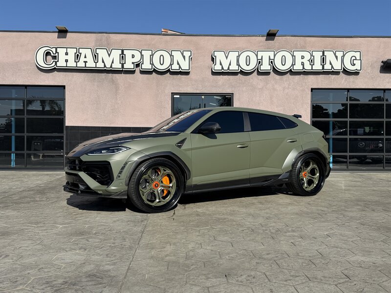 Used 2025 Lamborghini Urus SE AWD/4WD image 1