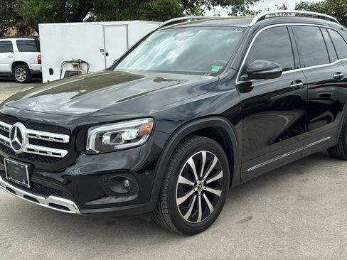 Used 2023 Mercedes-Benz GLB 250 4MATIC image 3