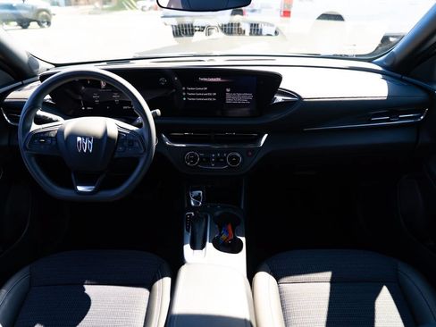 Used 2025 Buick Envista Preferred FWD image 8
