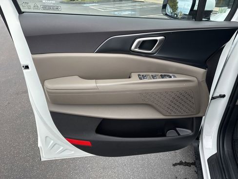 New 2026 Kia Carnival LX image 29