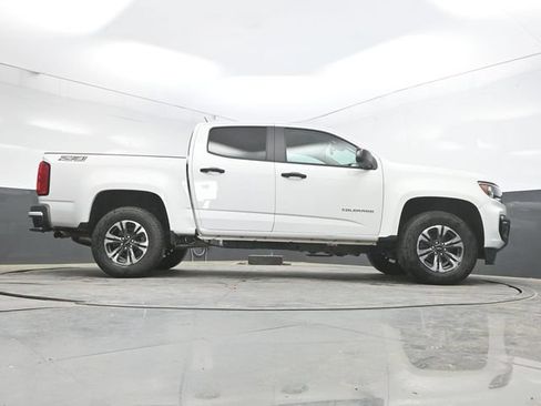 Used 2022 Chevrolet Colorado Z71 w/ Safety Package AWD/4WD image 33