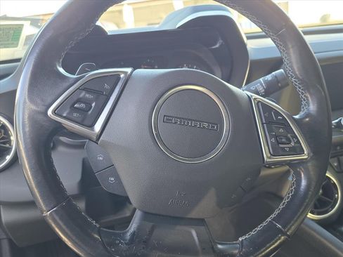 Used 2018 Chevrolet Camaro LT image 9