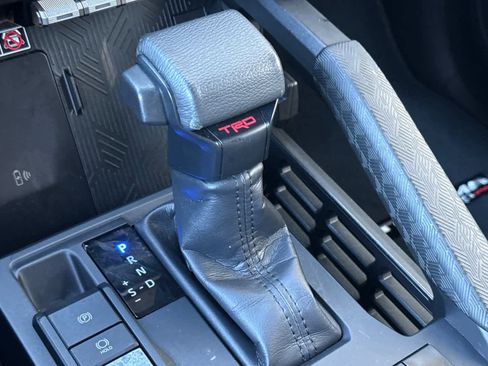 Used 2024 Toyota Tacoma TRD Sport w/ TRD Sport Upgrade Package image 23