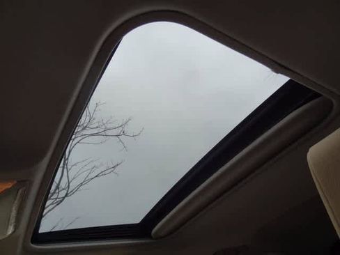 Used 2020 Toyota RAV4 XLE image 15