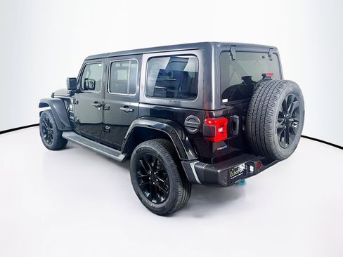 Used 2022 Jeep Wrangler Sahara w/ Cold Weather Group image 5