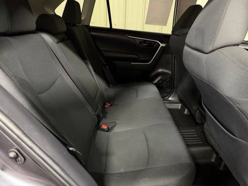 Used 2021 Toyota RAV4 LE FWD image 21