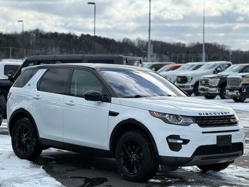 Used 2017 Land Rover Discovery Sport HSE image 36