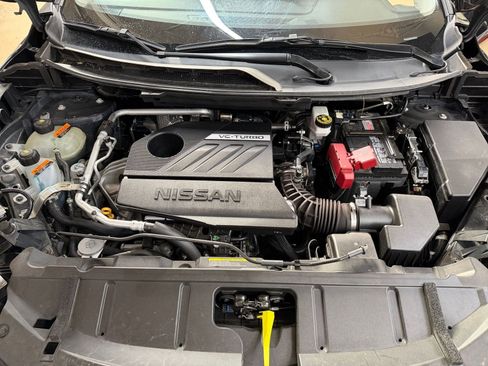 Used 2025 Nissan Rogue SV FWD image 34
