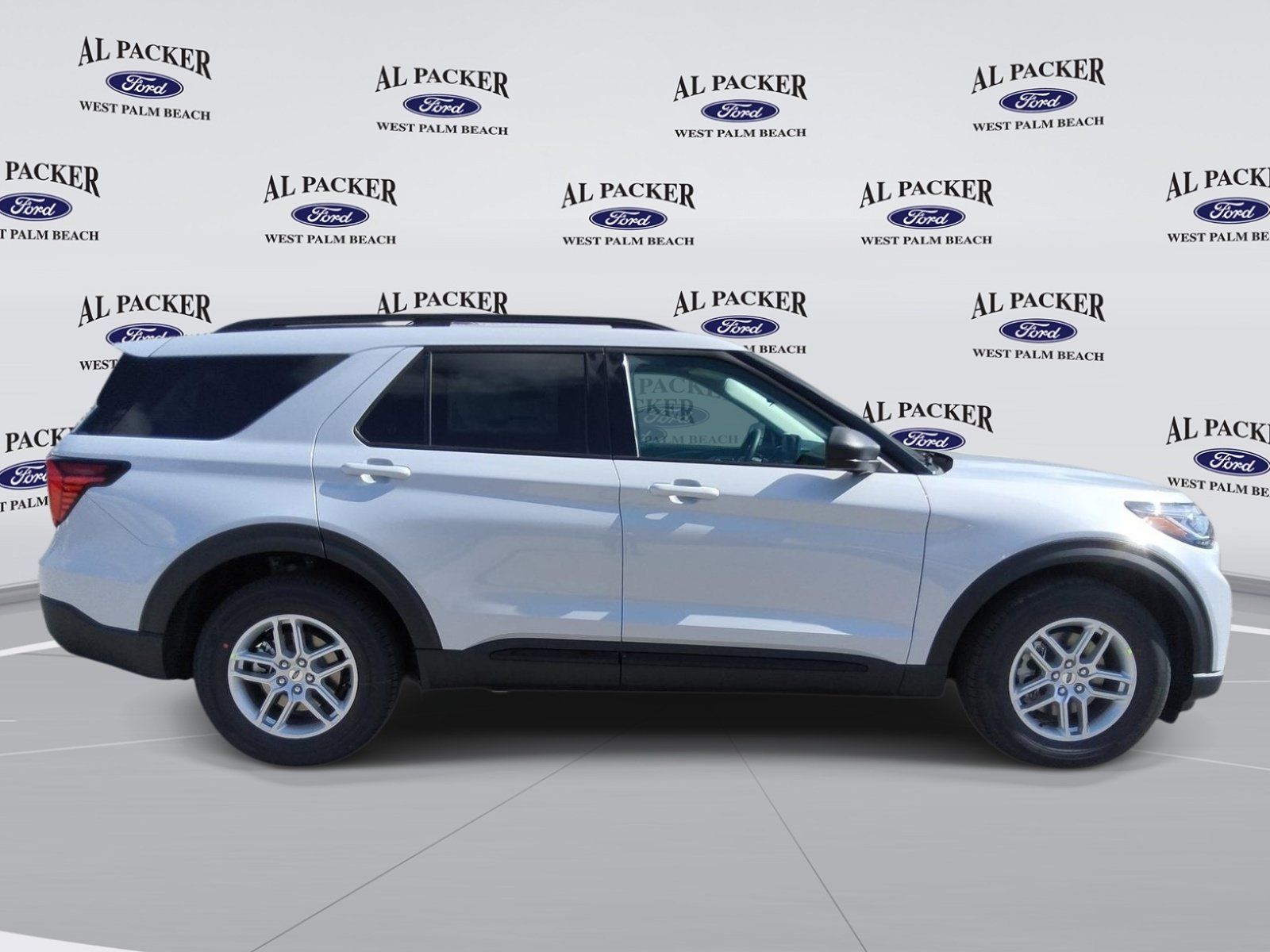 New 2026 Ford Explorer Active RWD image 7