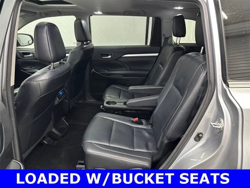 Used 2018 Toyota Highlander XLE image 23
