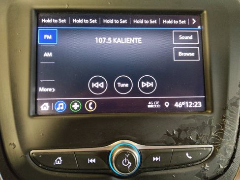 Used 2021 Chevrolet Equinox LS image 25