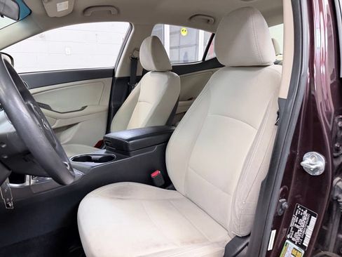 Used 2015 Kia Optima LX FWD image 17