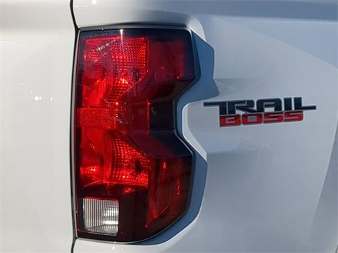 Used 2024 Chevrolet Colorado Trail Boss w/ Advanced Trailering Package image 12