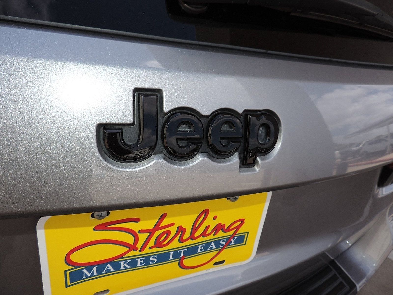 Used 2021 Jeep Grand Cherokee Laredo X RWD image 15