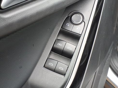 Used 2025 Chevrolet Equinox LT image 20