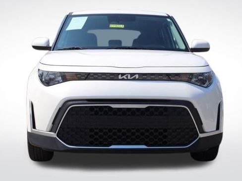 Used 2023 Kia Soul S FWD image 4