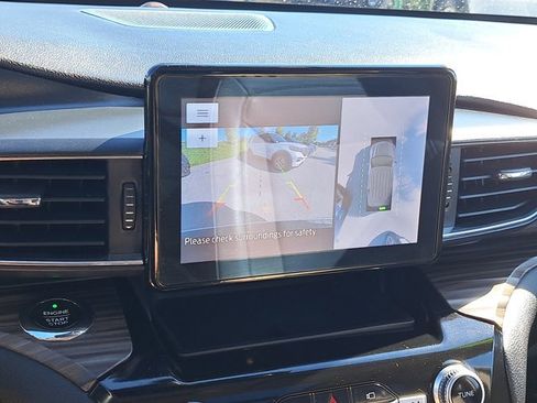 Certified 2021 Ford Explorer Limited w/ Hybrid Equipment Group 310A image 33