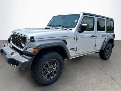 Used 2024 Jeep Wrangler Unlimited Sport AWD/4WD image 8