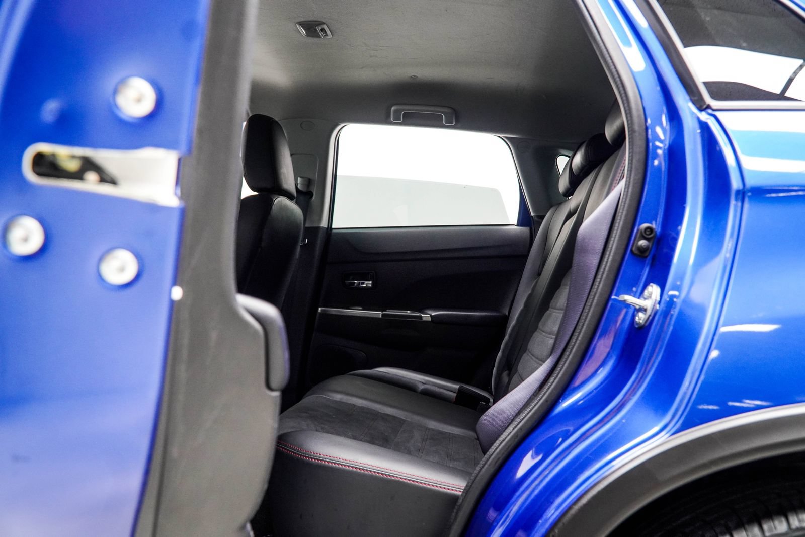 Used 2024 Mitsubishi Outlander Sport ES AWD/4WD image 38