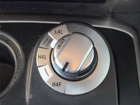 Used 2022 Toyota 4Runner Limited image 12