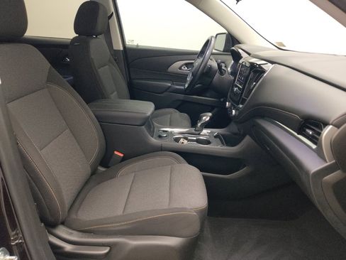 Used 2021 Chevrolet Traverse LT FWD image 21