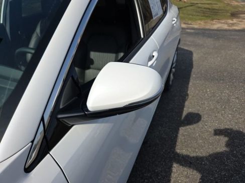 Used 2025 Buick Envista Avenir image 37