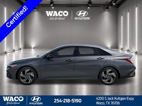 Used 2025 Hyundai Elantra Sport FWD image 4