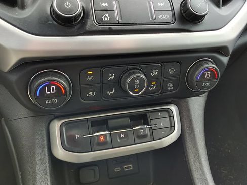 Used 2020 GMC Acadia SLT w/ Premium Package AWD/4WD image 12