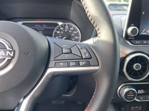 Used 2025 Nissan Sentra SR FWD image 23