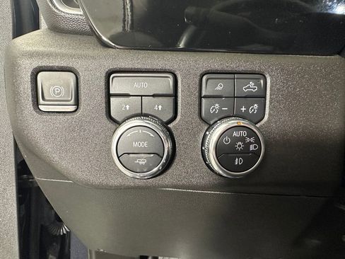 Used 2024 GMC Sierra 1500 SLT image 25