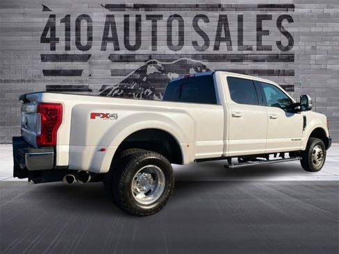 Used 2017 Ford F350 Lariat w/ FX4 Off-Road Package image 3