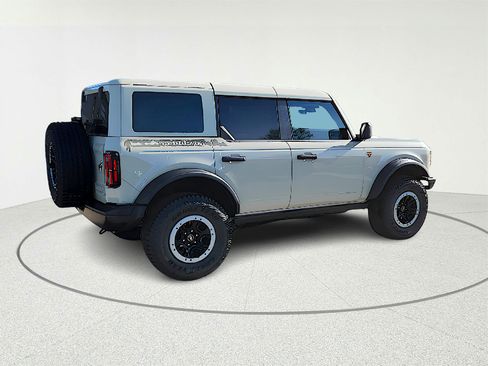 New 2025 Ford Bronco Badlands w/ Sasquatch Package image 7