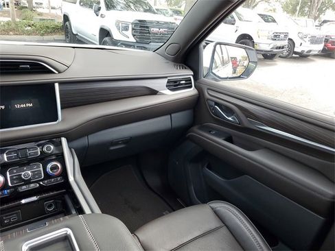 Used 2021 GMC Yukon Denali w/ Denali Ultimate Package image 14