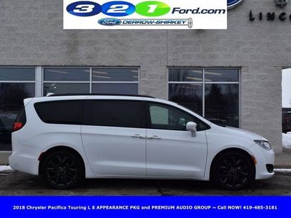 Used 2018 Chrysler Pacifica Touring-L w/ Premium Audio Group