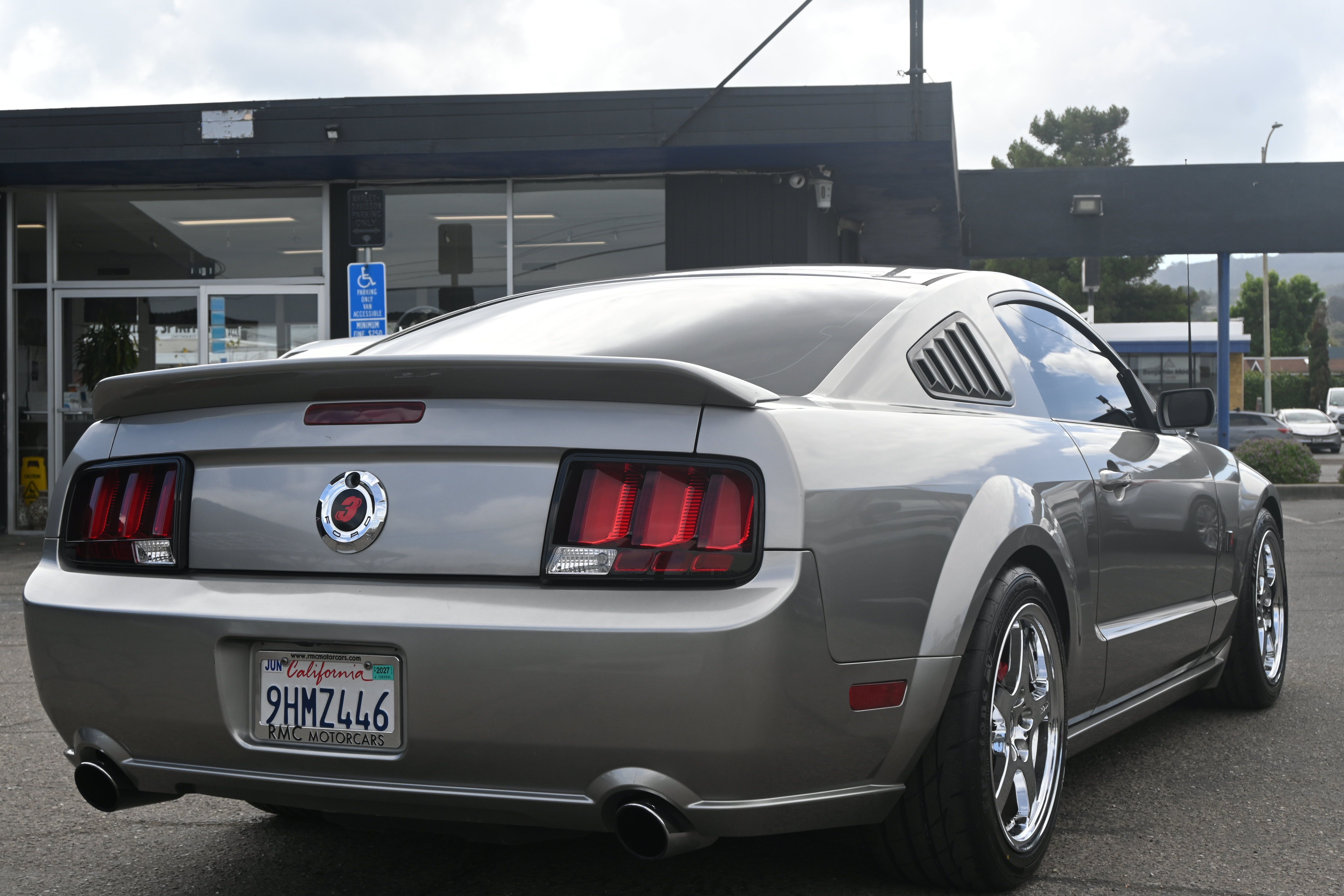 Used 2008 Ford Mustang GT RWD image 9