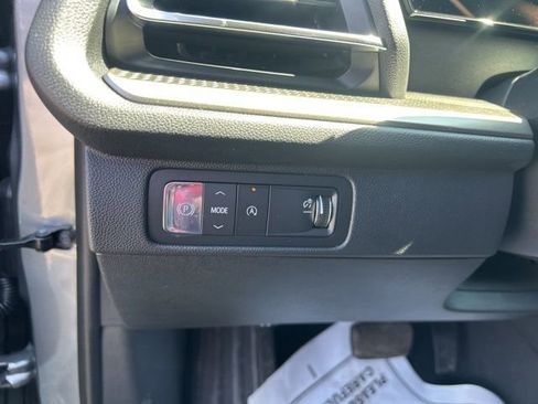 New 2026 Chevrolet Traverse LT image 17