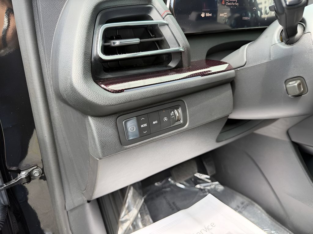 Used 2026 Chevrolet Traverse RS AWD/4WD image 24