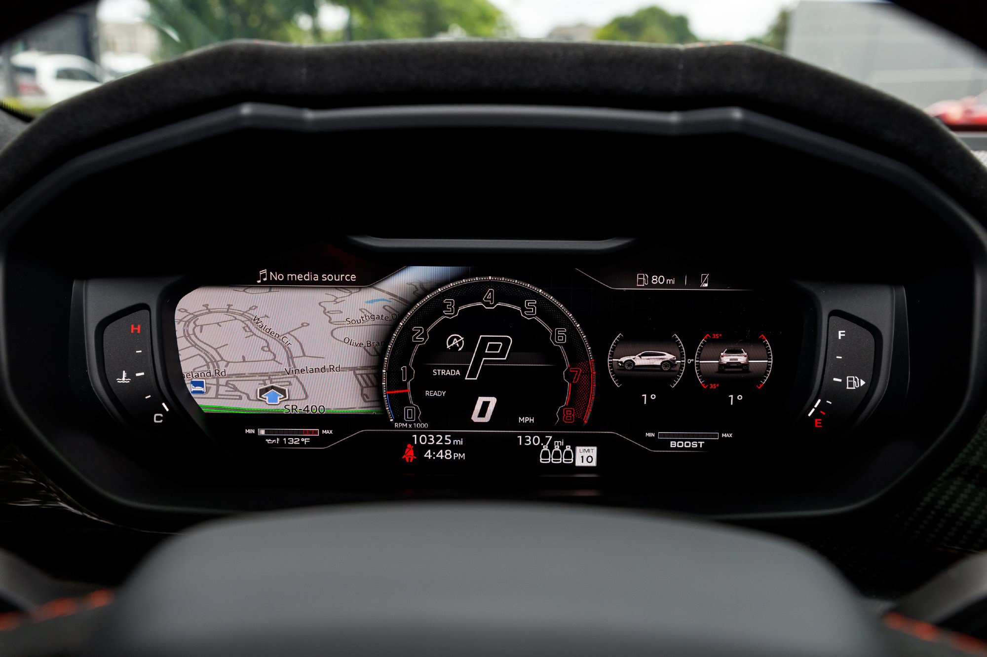 Used 2024 Lamborghini Urus Performante AWD/4WD image 40