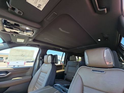 New 2026 GMC Yukon XL Denali Ultimate AWD/4WD image 17
