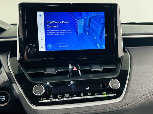 Certified 2023 Toyota Corolla Cross XLE image 11