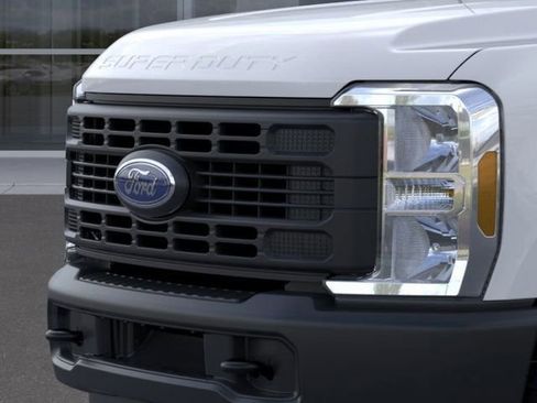 New 2025 Ford F350 XL image 10