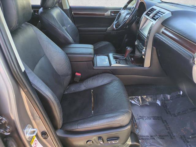 Used 2014 Lexus GX 460 w/ Premium Package AWD/4WD image 19